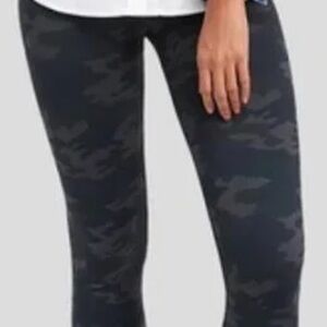 SPANX Navy Camouflage Leggings